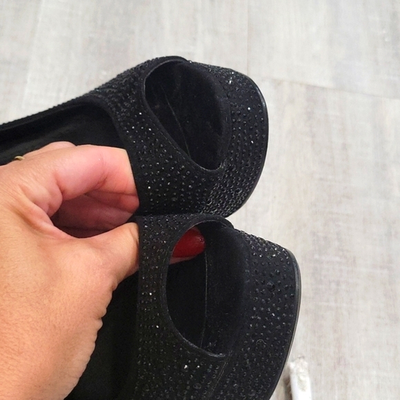 Steve Madden crystal rhinestones Peep Toe heels. - Picture 5 of 6